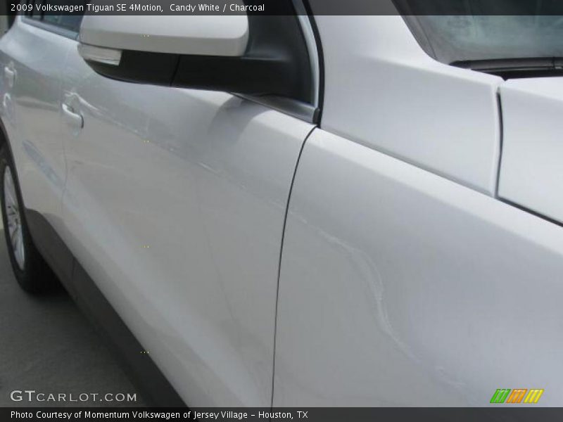 Candy White / Charcoal 2009 Volkswagen Tiguan SE 4Motion