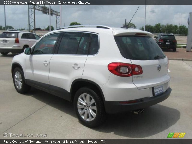 Candy White / Charcoal 2009 Volkswagen Tiguan SE 4Motion