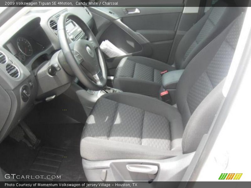 Candy White / Charcoal 2009 Volkswagen Tiguan SE 4Motion