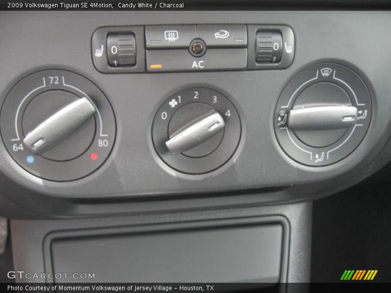 Candy White / Charcoal 2009 Volkswagen Tiguan SE 4Motion