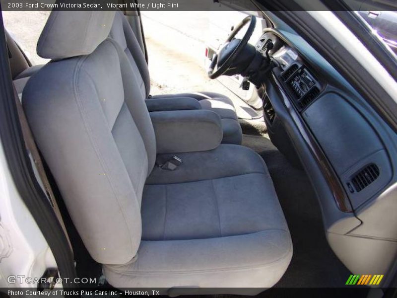 Vibrant White / Light Flint 2003 Ford Crown Victoria Sedan