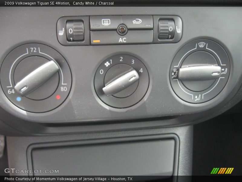 Candy White / Charcoal 2009 Volkswagen Tiguan SE 4Motion