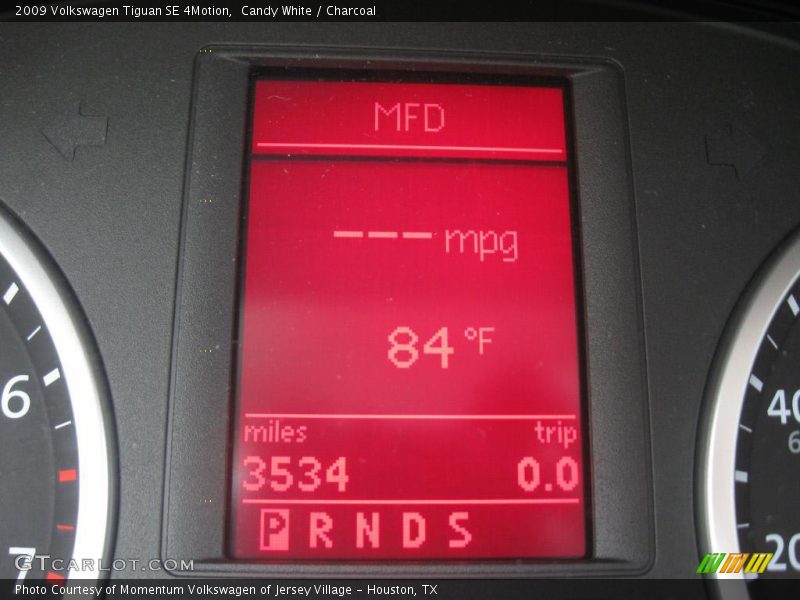 Candy White / Charcoal 2009 Volkswagen Tiguan SE 4Motion