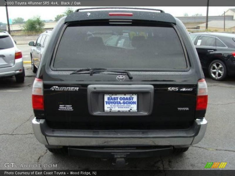 Black / Oak 2000 Toyota 4Runner SR5 4x4