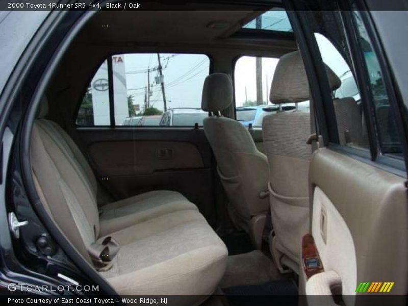 Black / Oak 2000 Toyota 4Runner SR5 4x4