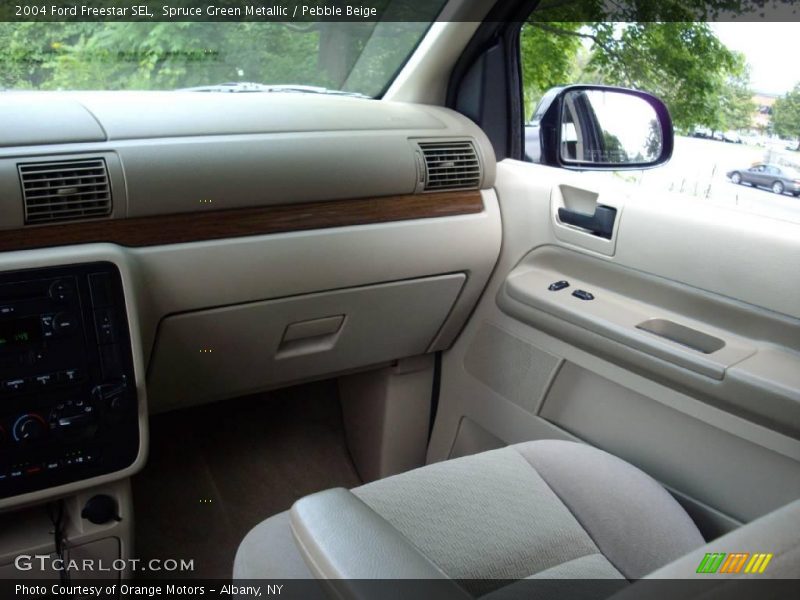Spruce Green Metallic / Pebble Beige 2004 Ford Freestar SEL