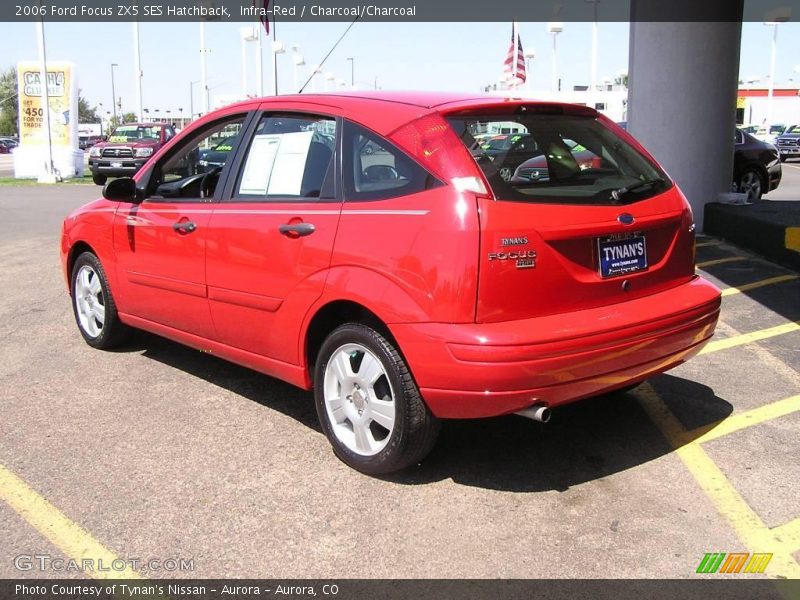 Infra-Red / Charcoal/Charcoal 2006 Ford Focus ZX5 SES Hatchback