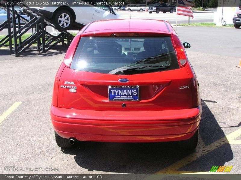 Infra-Red / Charcoal/Charcoal 2006 Ford Focus ZX5 SES Hatchback