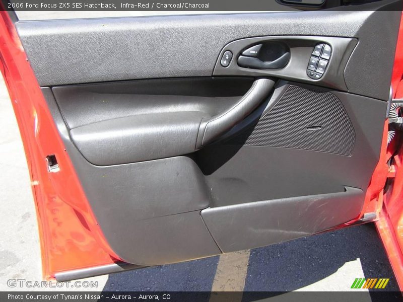 Infra-Red / Charcoal/Charcoal 2006 Ford Focus ZX5 SES Hatchback