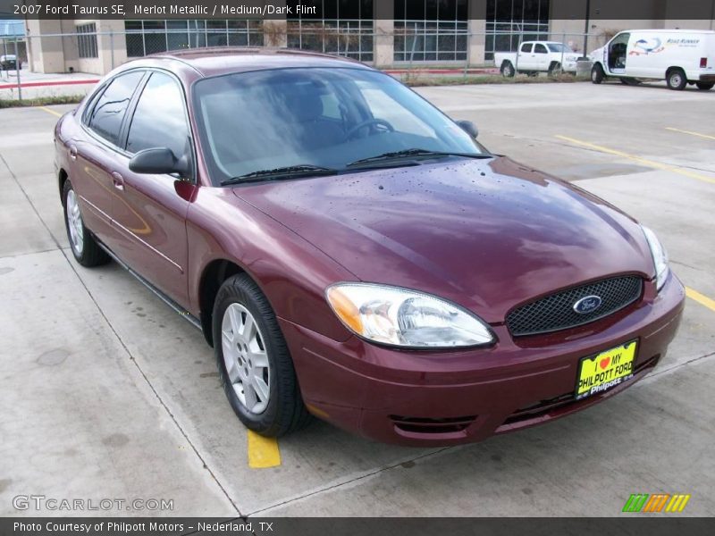 Merlot Metallic / Medium/Dark Flint 2007 Ford Taurus SE