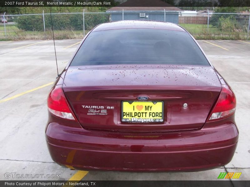 Merlot Metallic / Medium/Dark Flint 2007 Ford Taurus SE