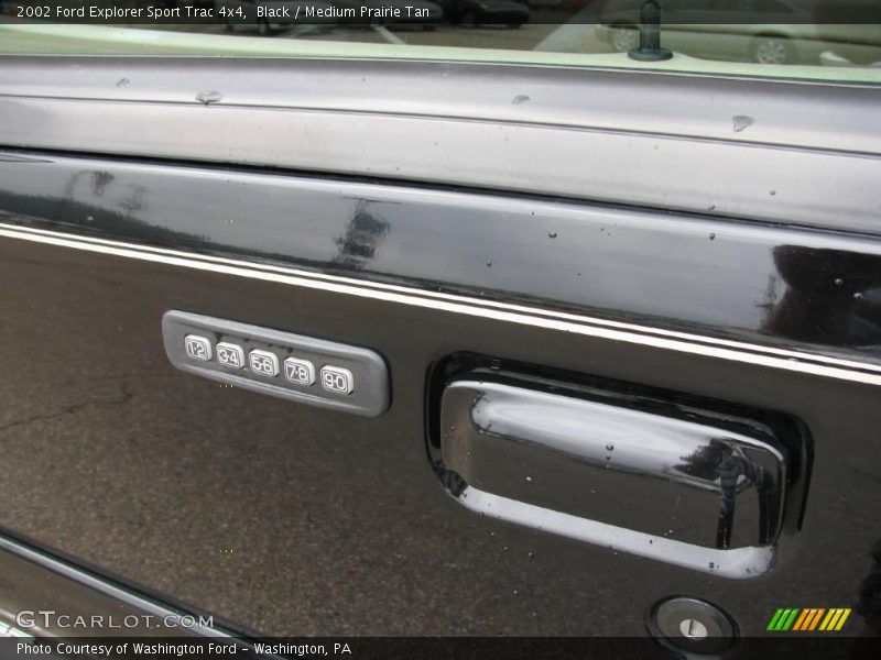 Black / Medium Prairie Tan 2002 Ford Explorer Sport Trac 4x4
