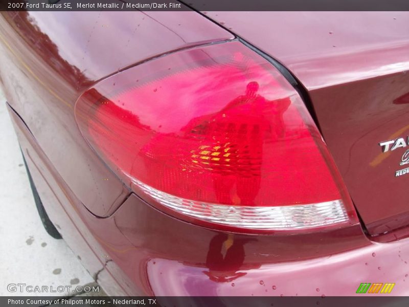 Merlot Metallic / Medium/Dark Flint 2007 Ford Taurus SE