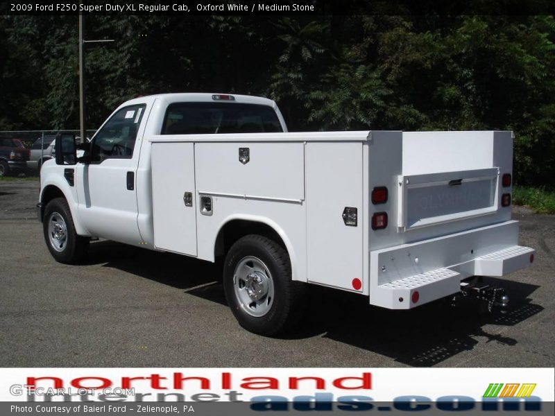 Oxford White / Medium Stone 2009 Ford F250 Super Duty XL Regular Cab