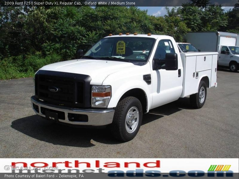 Oxford White / Medium Stone 2009 Ford F250 Super Duty XL Regular Cab