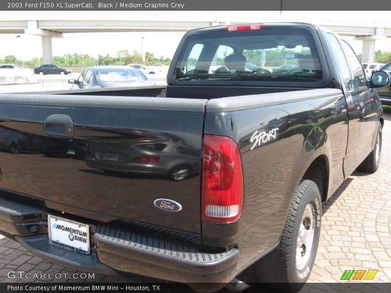Black / Medium Graphite Grey 2003 Ford F150 XL SuperCab
