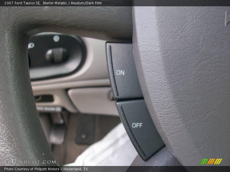 Merlot Metallic / Medium/Dark Flint 2007 Ford Taurus SE