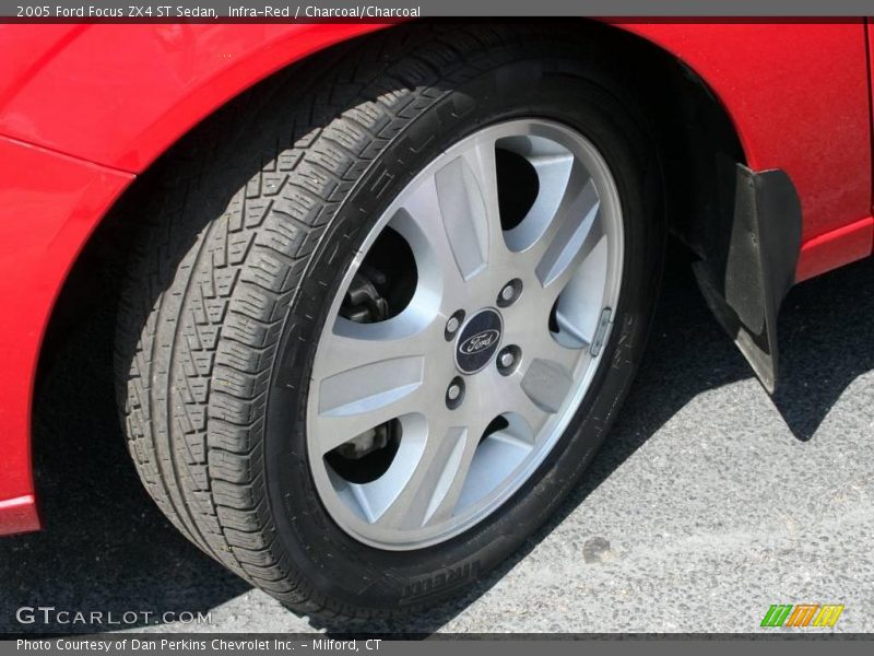 Infra-Red / Charcoal/Charcoal 2005 Ford Focus ZX4 ST Sedan