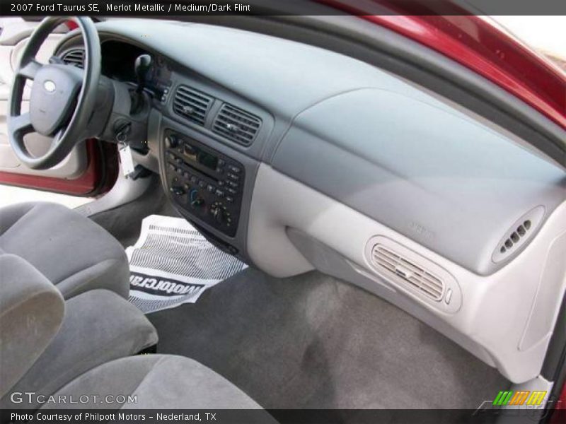 Merlot Metallic / Medium/Dark Flint 2007 Ford Taurus SE