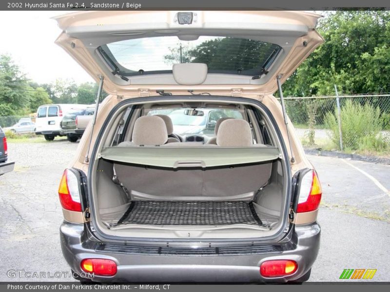 Sandstone / Beige 2002 Hyundai Santa Fe 2.4