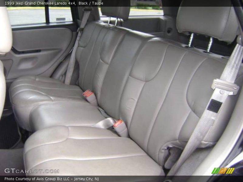 Black / Taupe 1999 Jeep Grand Cherokee Laredo 4x4