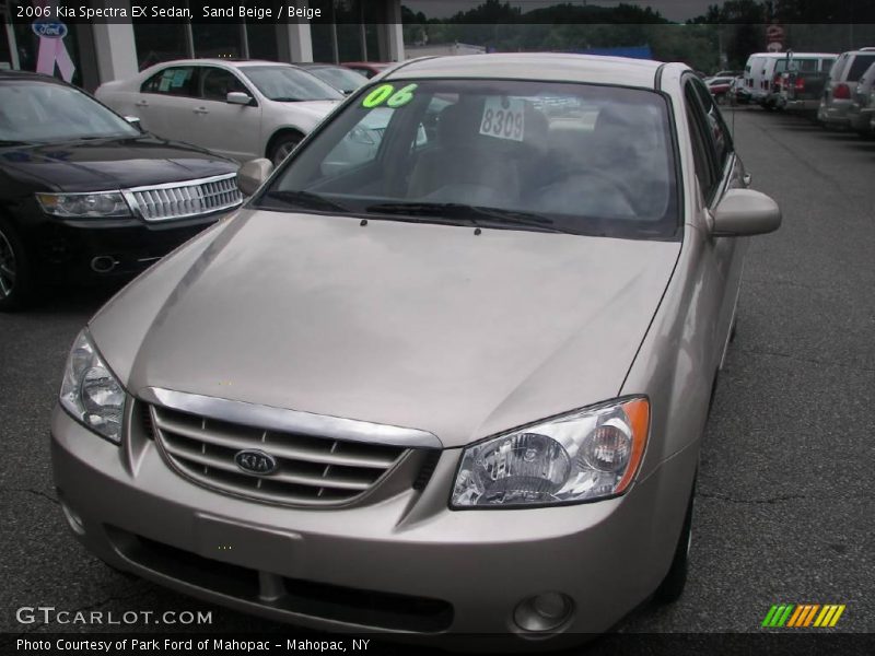 Sand Beige / Beige 2006 Kia Spectra EX Sedan