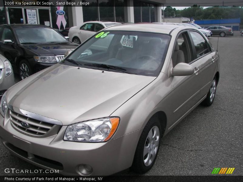 Sand Beige / Beige 2006 Kia Spectra EX Sedan