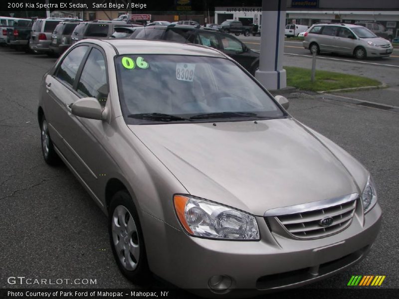 Sand Beige / Beige 2006 Kia Spectra EX Sedan