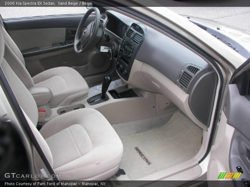 Sand Beige / Beige 2006 Kia Spectra EX Sedan