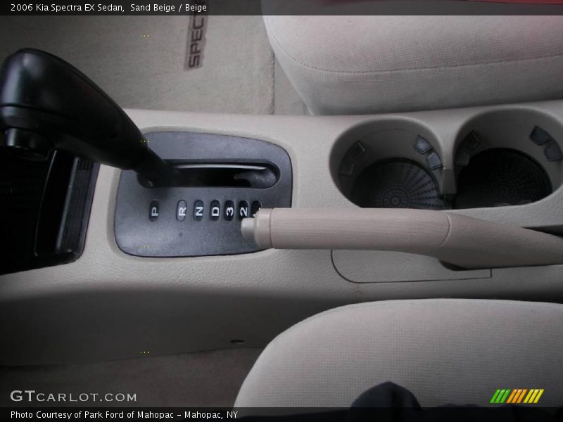 Sand Beige / Beige 2006 Kia Spectra EX Sedan