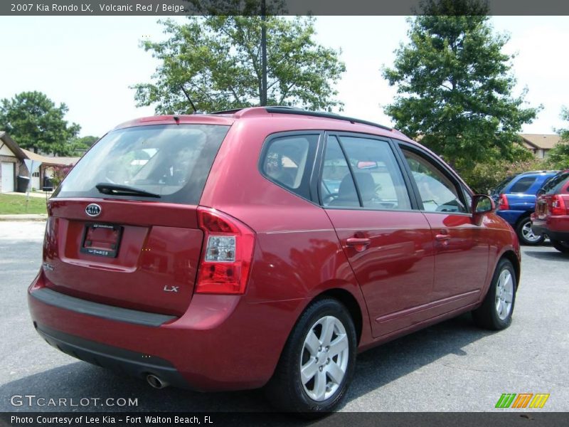 Volcanic Red / Beige 2007 Kia Rondo LX