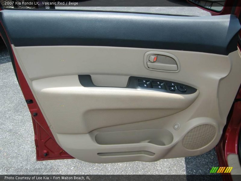 Volcanic Red / Beige 2007 Kia Rondo LX