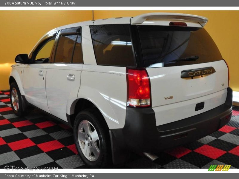 Polar White / Gray 2004 Saturn VUE V6