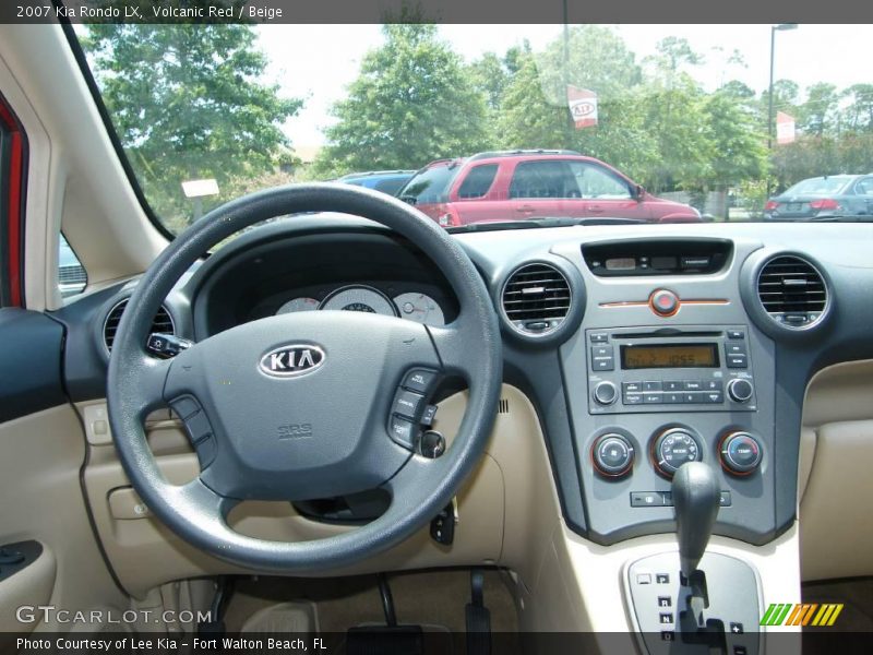 Volcanic Red / Beige 2007 Kia Rondo LX