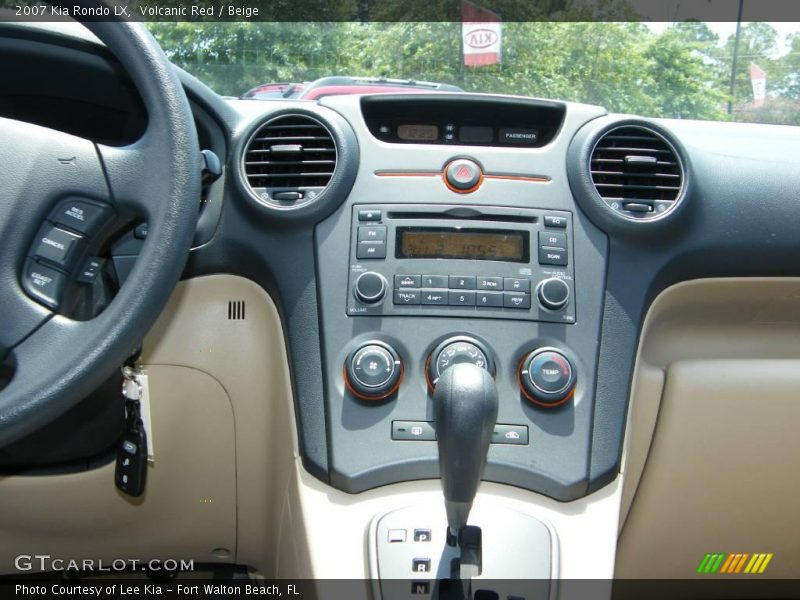 Volcanic Red / Beige 2007 Kia Rondo LX