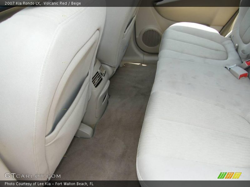 Volcanic Red / Beige 2007 Kia Rondo LX