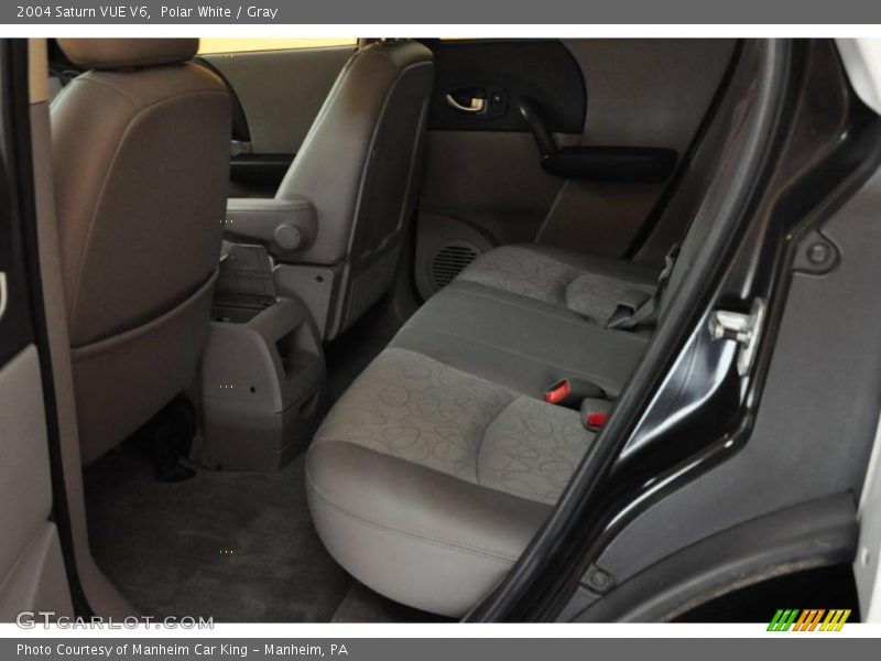 Polar White / Gray 2004 Saturn VUE V6