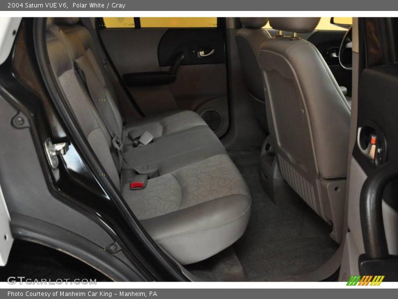 Polar White / Gray 2004 Saturn VUE V6