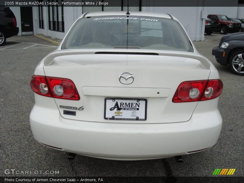 Performance White / Beige 2005 Mazda MAZDA6 i Sedan