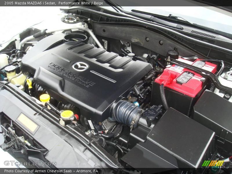 Performance White / Beige 2005 Mazda MAZDA6 i Sedan