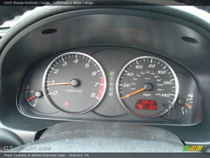 Performance White / Beige 2005 Mazda MAZDA6 i Sedan