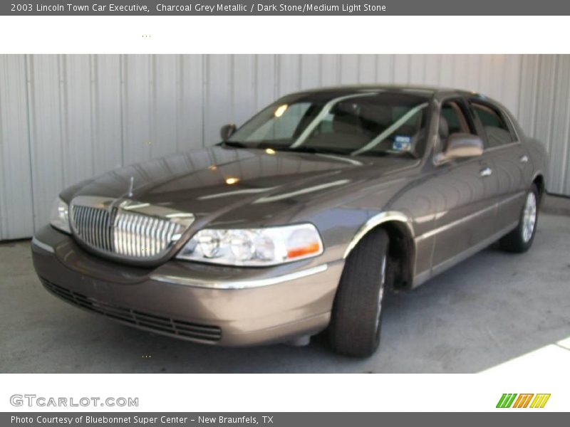Charcoal Grey Metallic / Dark Stone/Medium Light Stone 2003 Lincoln Town Car Executive