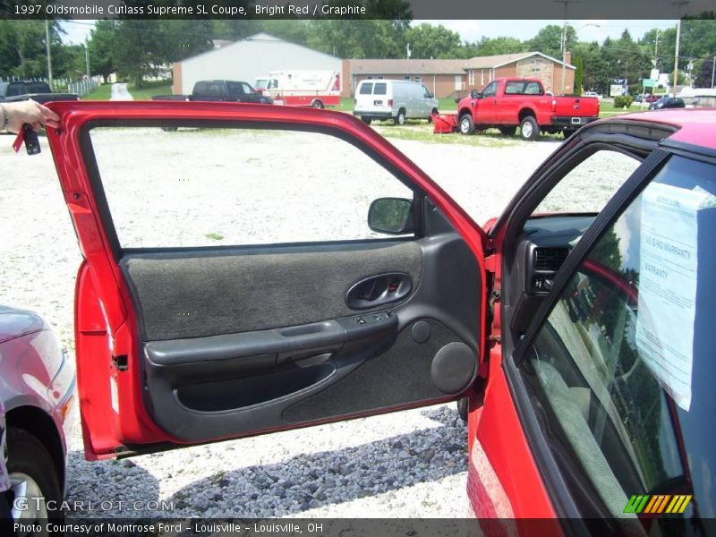 Bright Red / Graphite 1997 Oldsmobile Cutlass Supreme SL Coupe