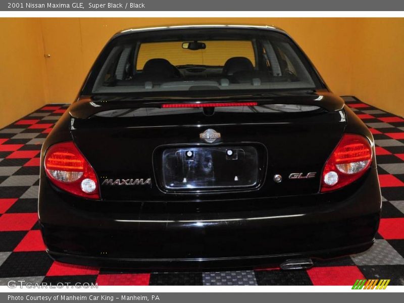 Super Black / Black 2001 Nissan Maxima GLE