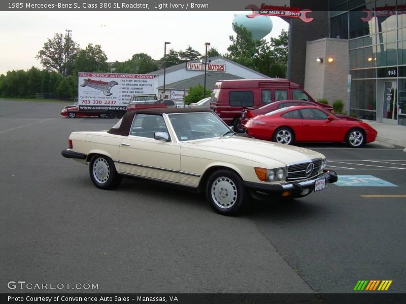 Light Ivory / Brown 1985 Mercedes-Benz SL Class 380 SL Roadster