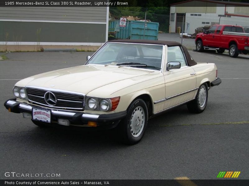 Light Ivory / Brown 1985 Mercedes-Benz SL Class 380 SL Roadster