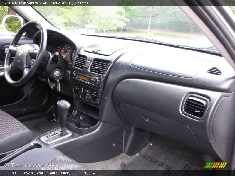 Cloud White / Charcoal 2004 Nissan Sentra SE-R