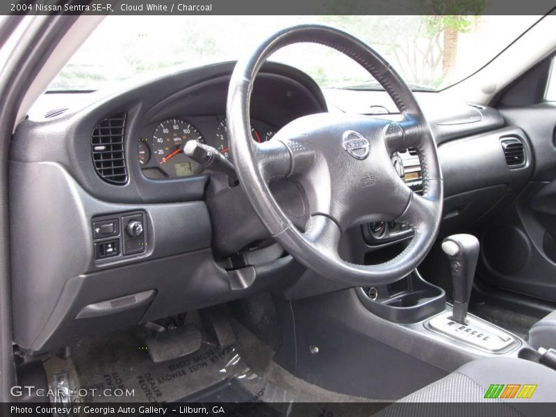 Cloud White / Charcoal 2004 Nissan Sentra SE-R