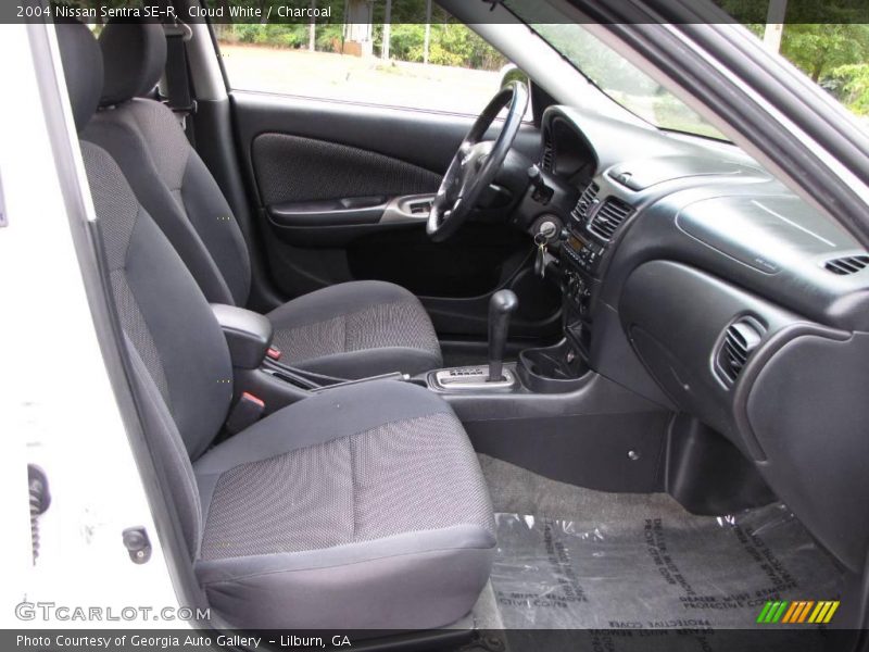 Cloud White / Charcoal 2004 Nissan Sentra SE-R