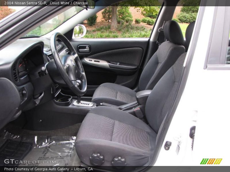 Cloud White / Charcoal 2004 Nissan Sentra SE-R
